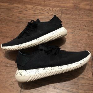 Adidas Tubular Viral W, black & white w/ speckle, Size 9
